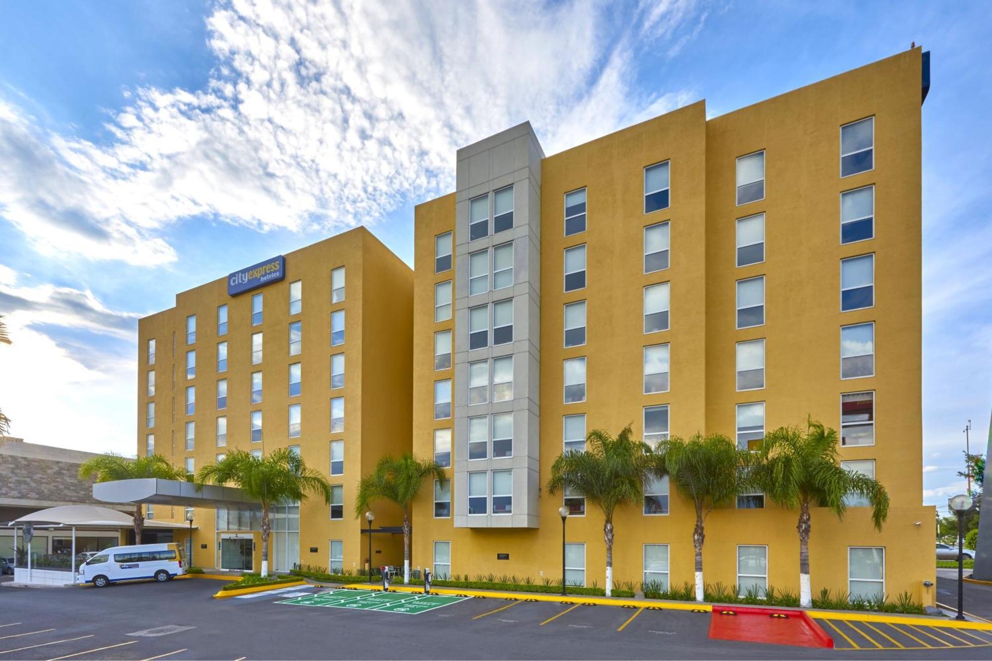 City Express By Marriott Queretaro Jurica Zewnętrze zdjęcie