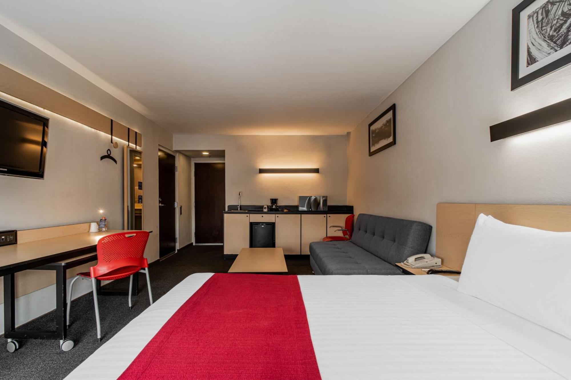 City Express By Marriott Queretaro Jurica Zewnętrze zdjęcie